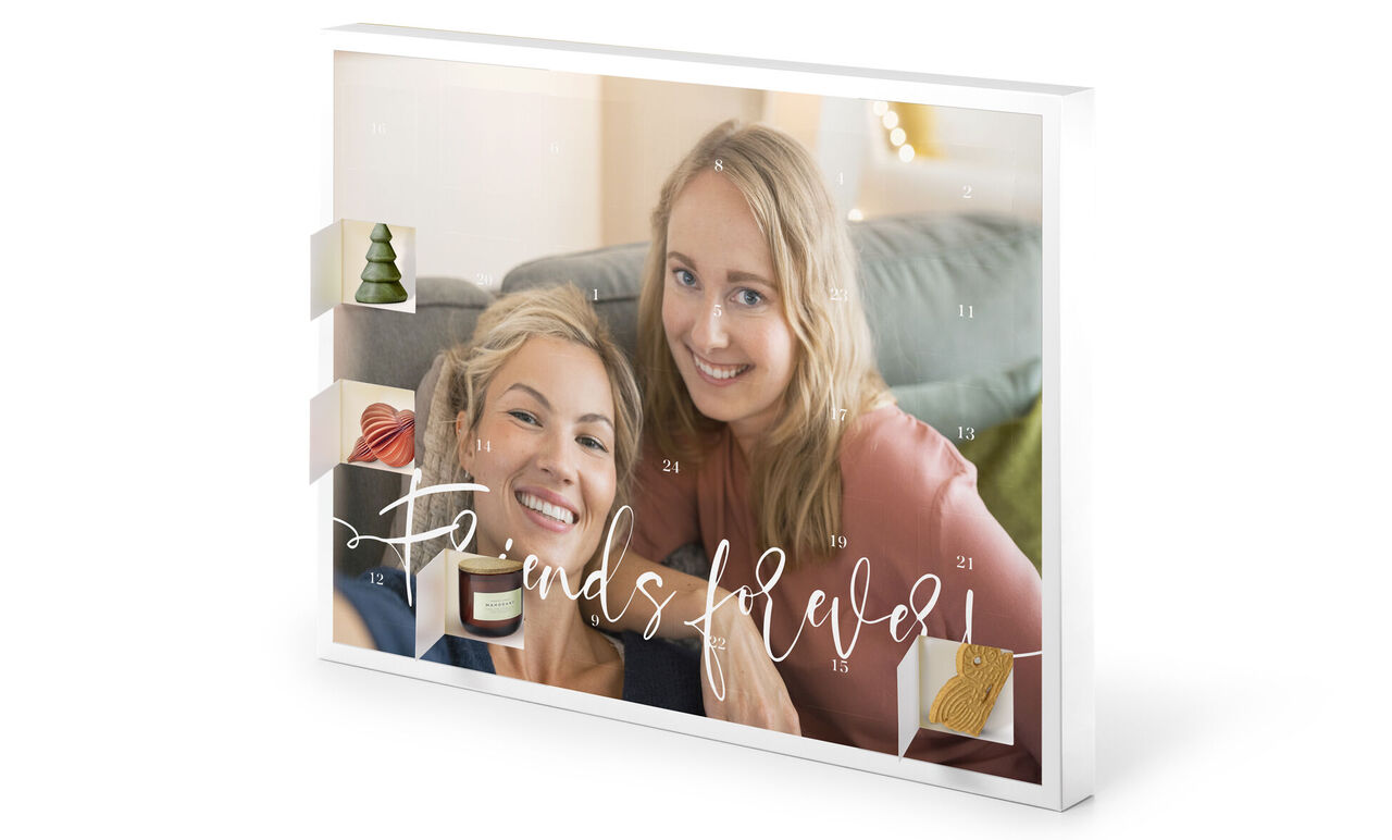 Calendario con motivi natalizi e ricordi affettuosi