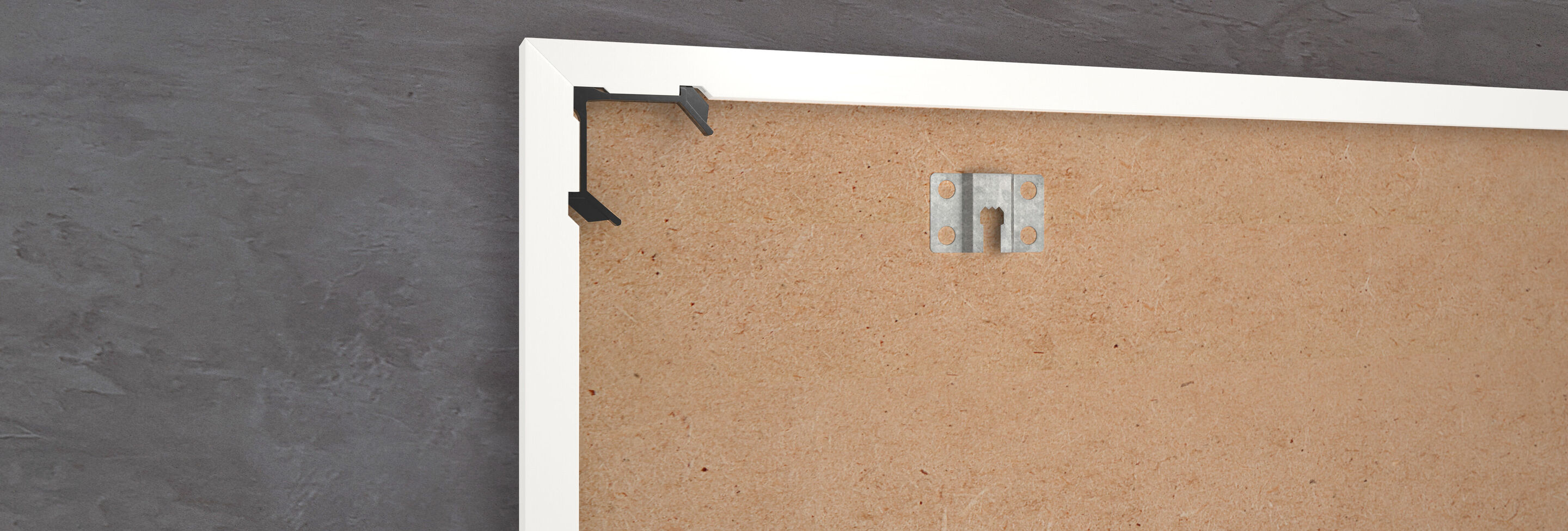 Retro di un quadro con sospensione e bordi della cornice